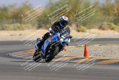 media/Nov-05-2022-SoCal Trackdays (Sat) [[f8d9b725ab]]/Turn 2 (1120am)/